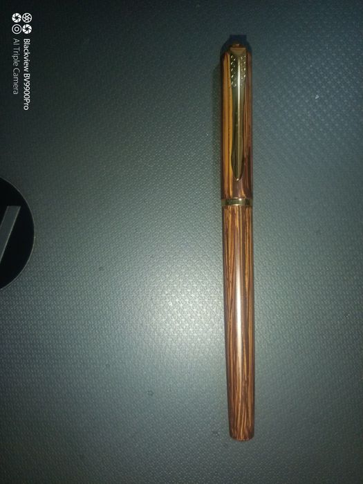 Stilou chinezesc vintage cu penita aur 18 k nou
