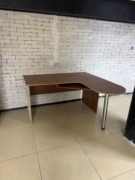 Отдам даром стол полку доску