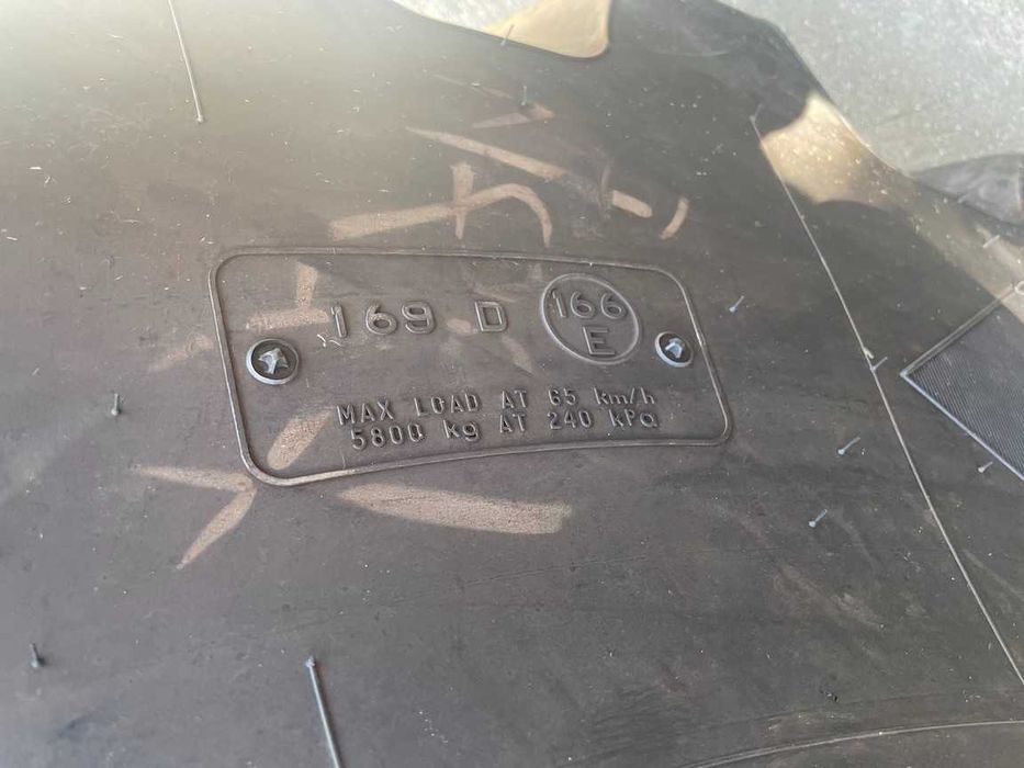 Anvelope noi agricole de tractor 650/75R38 Livrare rapida Cauciucuri