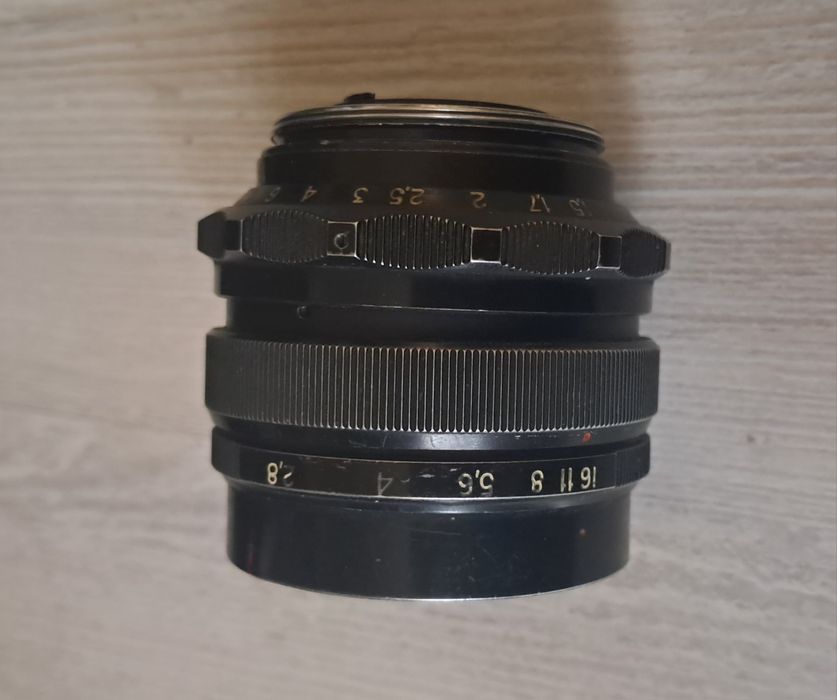 Обьектив МИР 1 В