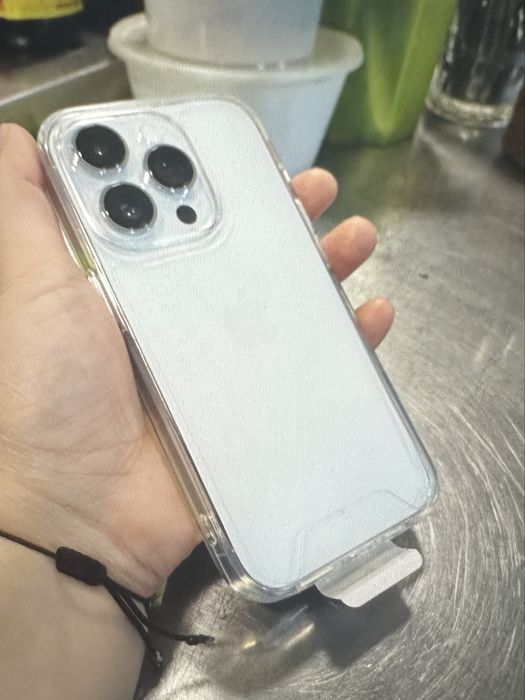 Продам iPhone 14 Pro в хорошем состоянии