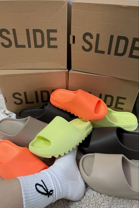 шлепки Adidas Yeezy Slides