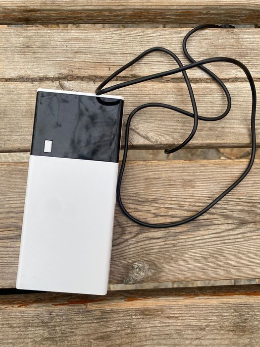 Павер банк за 100 000 сум