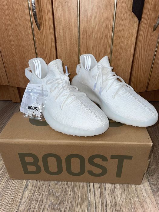 adidas Yeezy Boost 350 v2