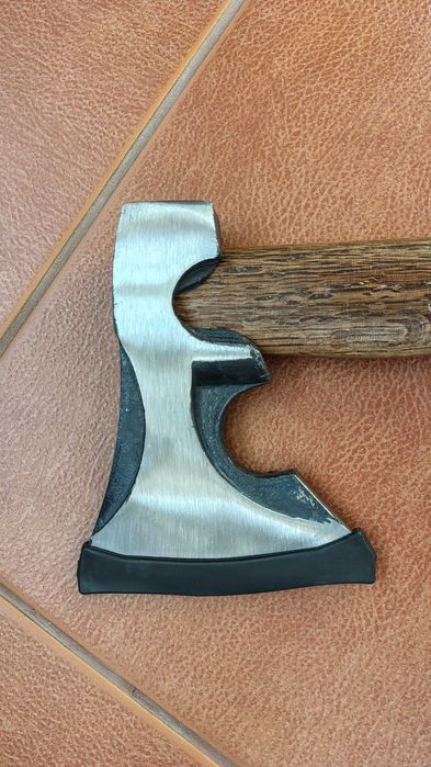 Toporișcă executată din materiale premium, ideală acasă, drumeție,nouă