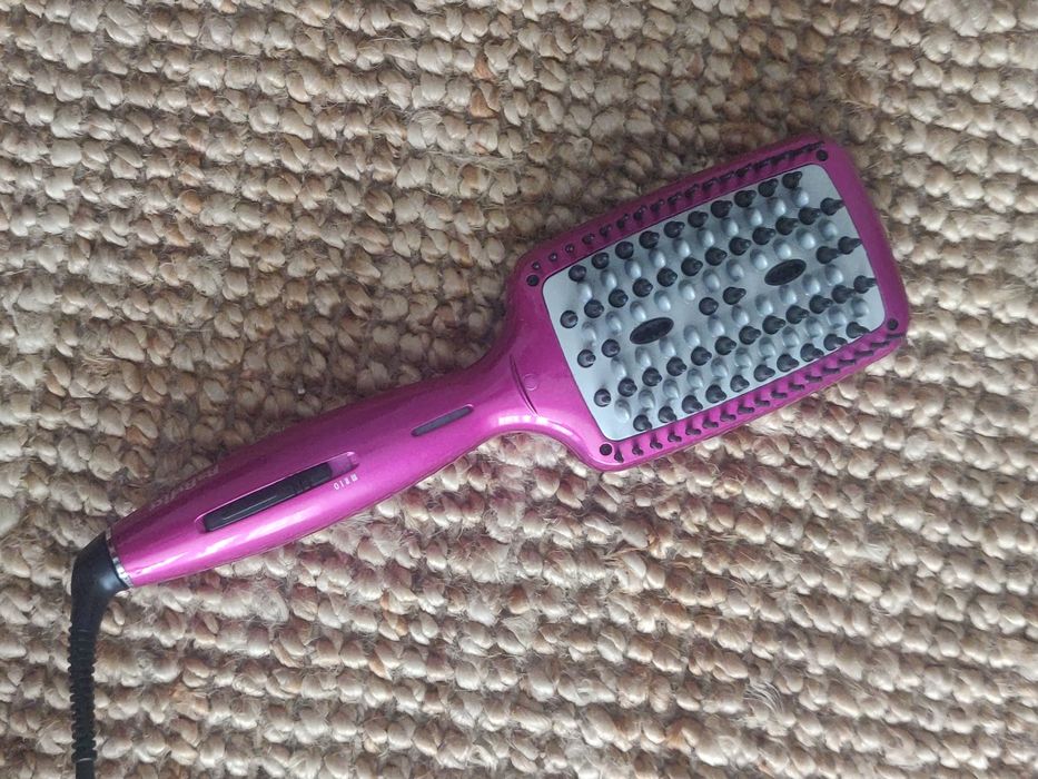 Perie electrica pentru îndreptat parul BaByliss