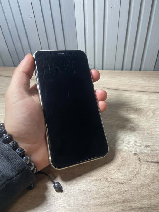 Iphone 11 alb capc spart
