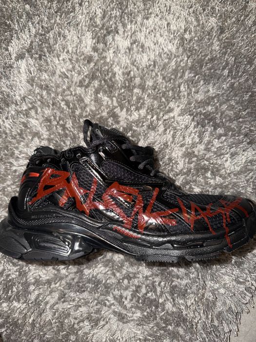 Balenciaga Runners graffiti black