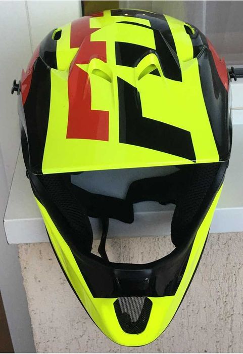 Продавам Full Face каска за спускане FOX Rampage L(59-60)