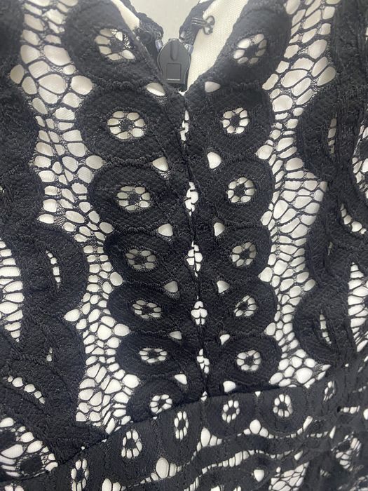 Rochita superba Guess marimea s