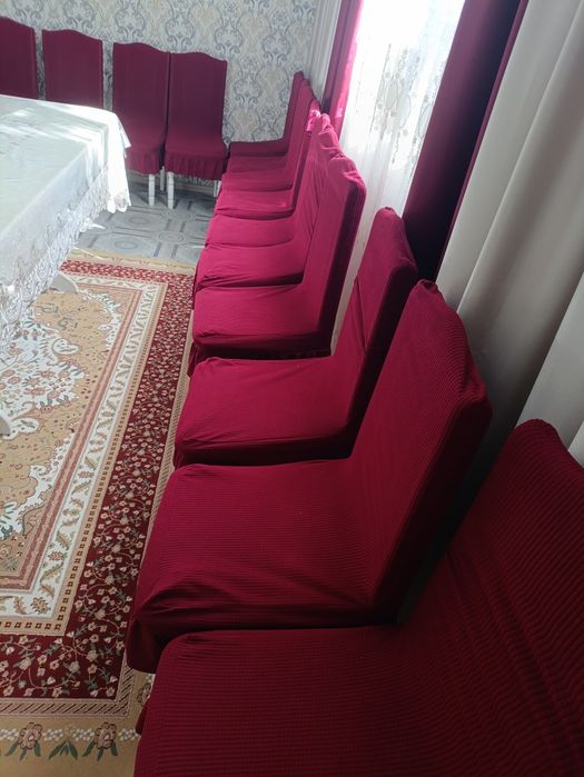 Продам гостиный стол, со стульями 14 шт