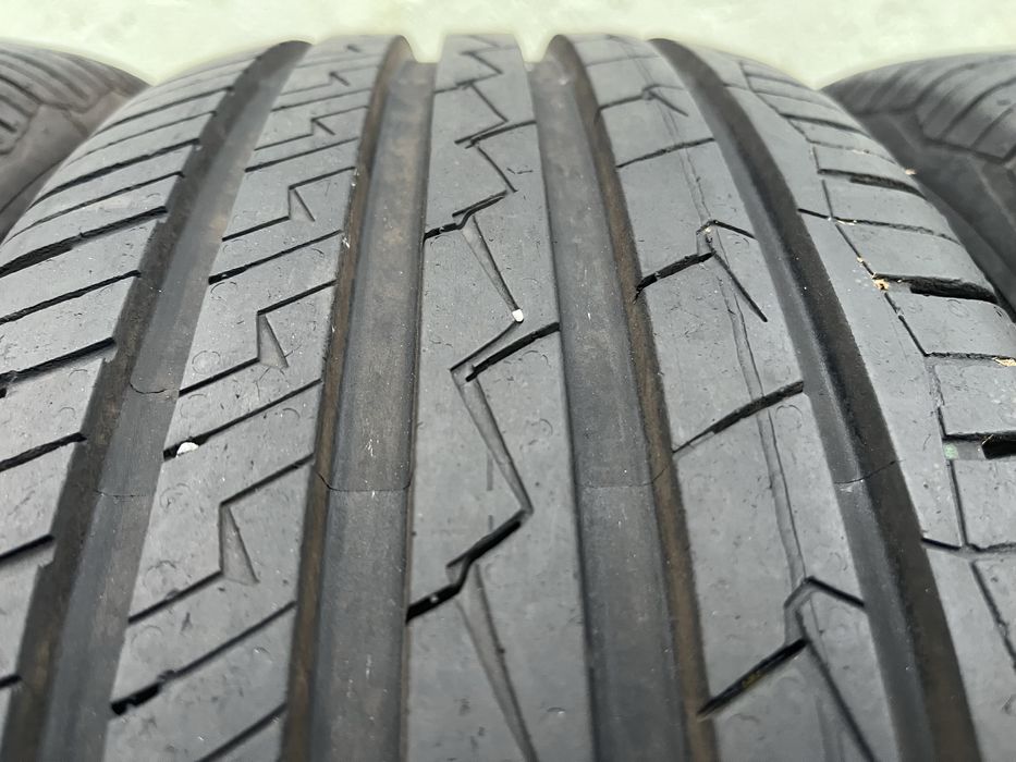 4бр 205/55/16 на 7+мм с 23дот Дебица