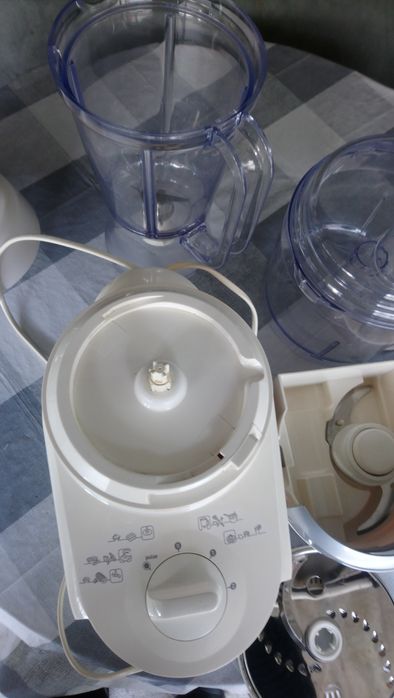 Robot de bucătărie Tefal ,model FP4111A7