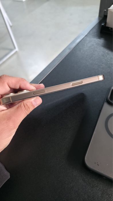 Vand Iphone 16 pro max