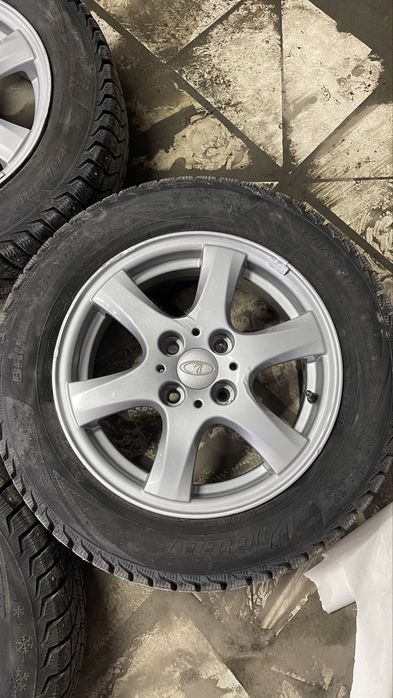 Обменяю диски ваз с резиной