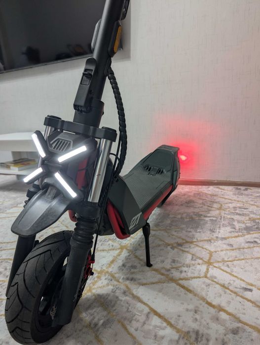 Электросамокат Segway ZT3 Pro