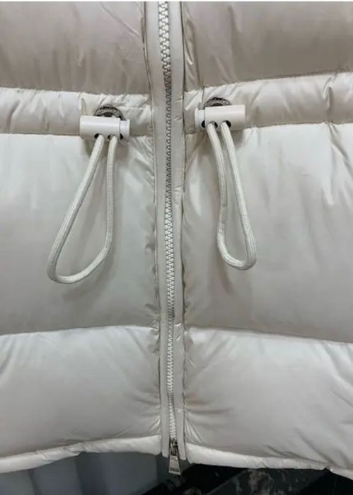 Оригинальный пуховик Moncler