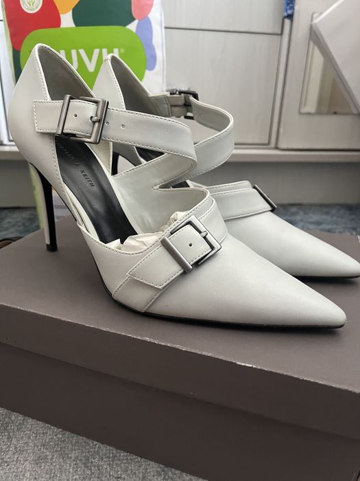 Туфли Charles & Keith