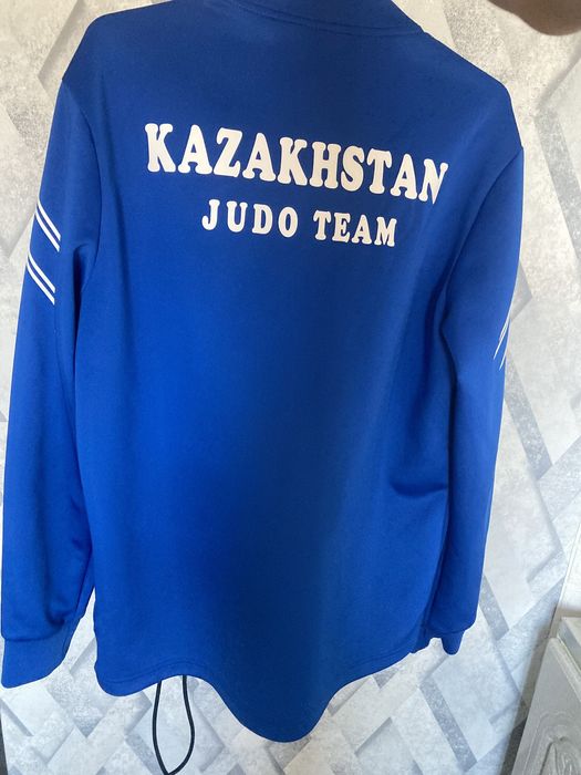 Продам спортивную двойку Mizuno