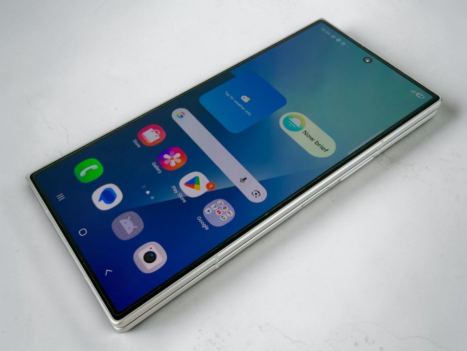 Samsung Galaxy Z Fold 7 5G 256GB 12RAM Silver Shadow 75 ЗАРЯДА! Гаранция!