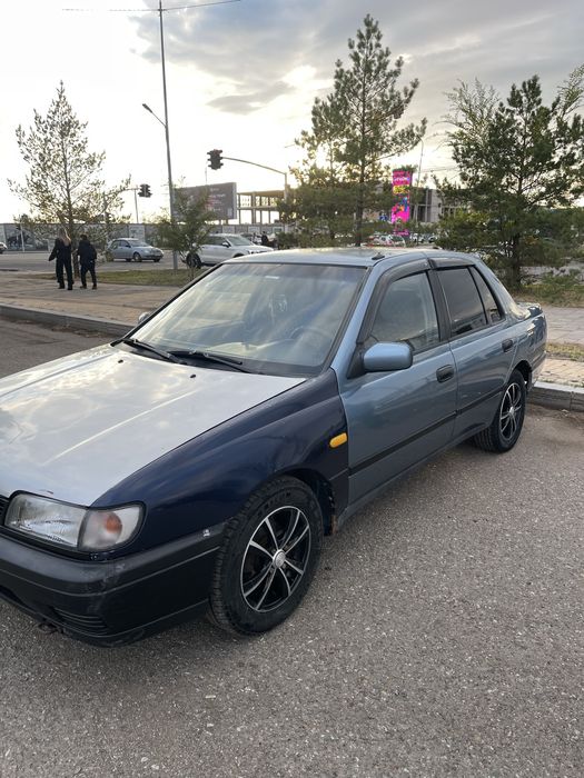 Nissan sunny n14 1993