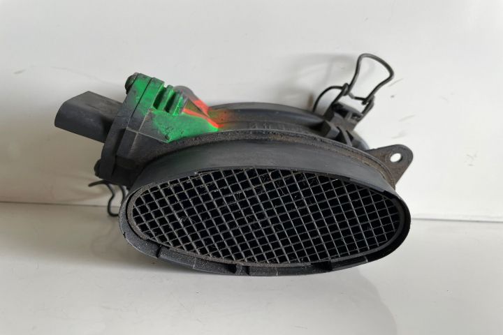 Debitmetru aer  Bosch 98090430 Renault Clio a 2-a generatie seria