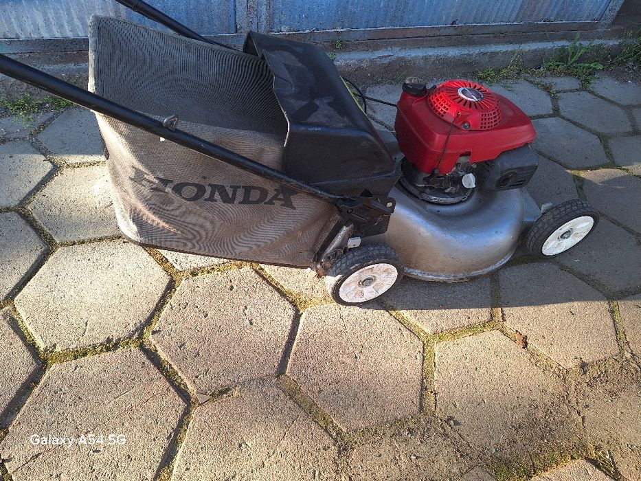 Бензинова Косачка Honda