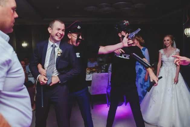 Ведущий. Dj звуковая аппаратура