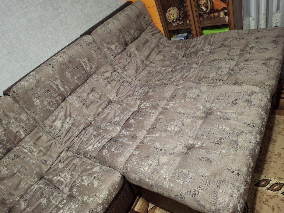 Продаётся мягкий уголок