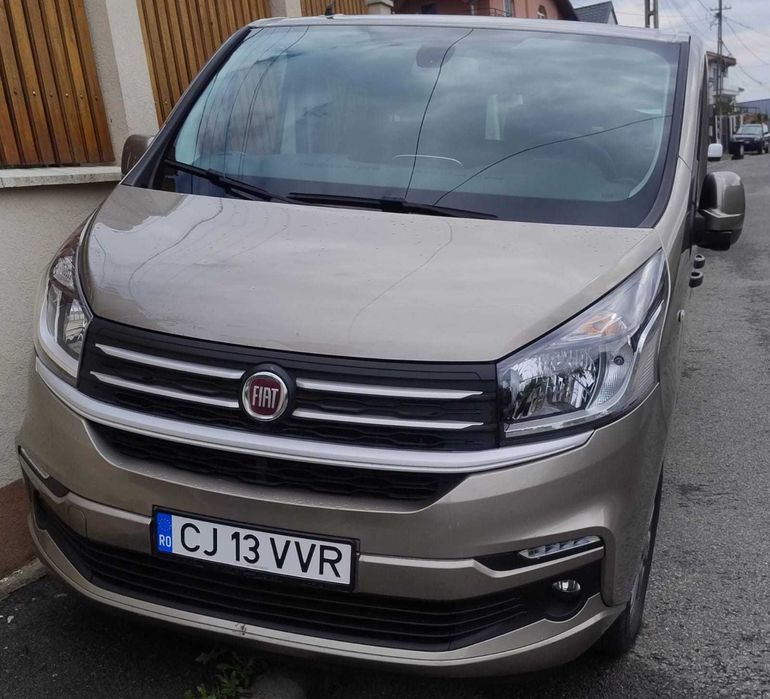 Inchirieri microbus 8+1  VivaroRent