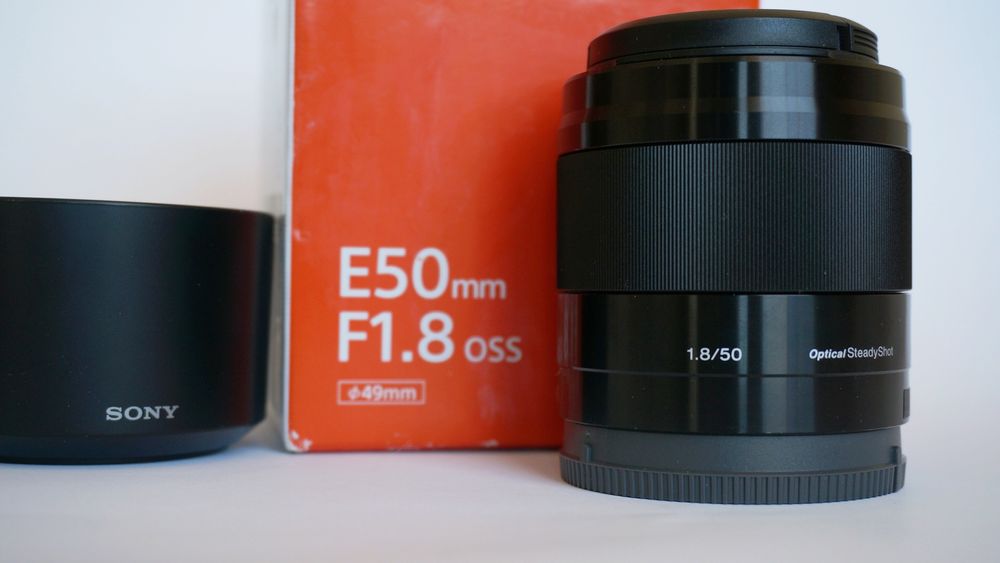 1.8/50 Sony 50 mm OOS  E-mount Обективът сони 50mm f1.8