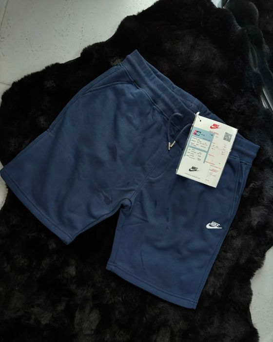Шорты EA7 и Nike