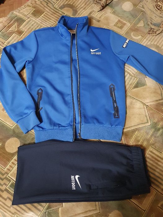 Спортивные костюмы