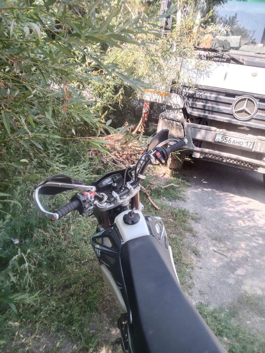 Мотоцикл эндуро