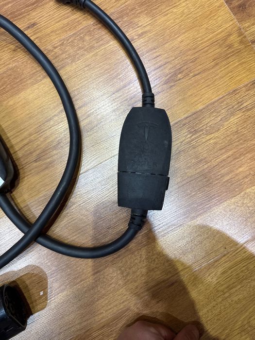 Зариадно за Тесла