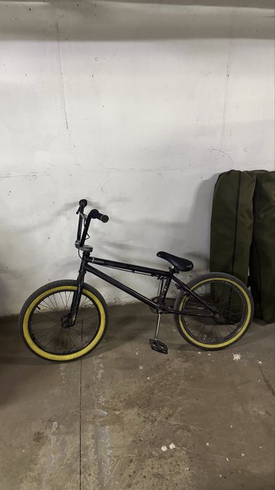 Велосипед BMX трюковой