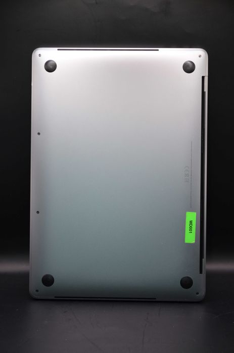 MacBook Pro 13 2018 silver