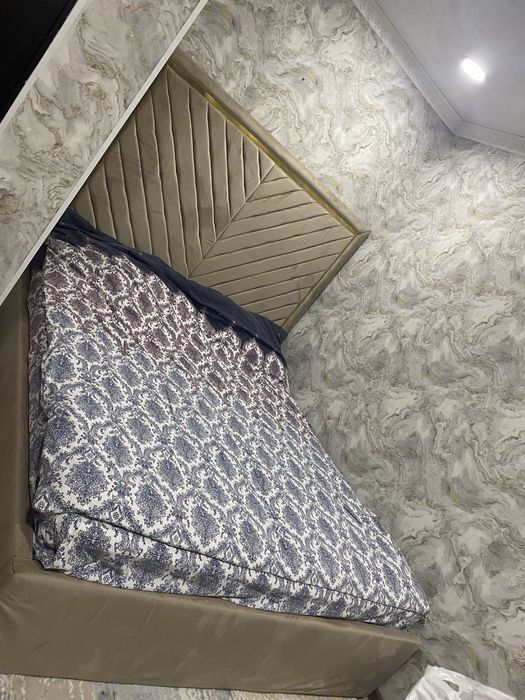 Двухспальный кровать