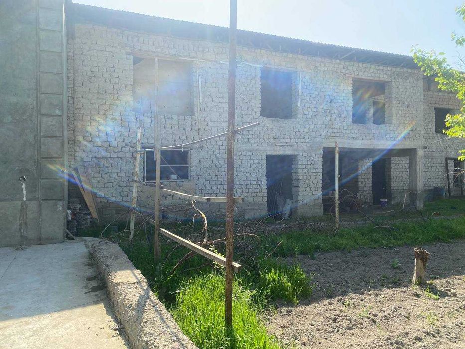 Hovli sotiladi, 12 sotix