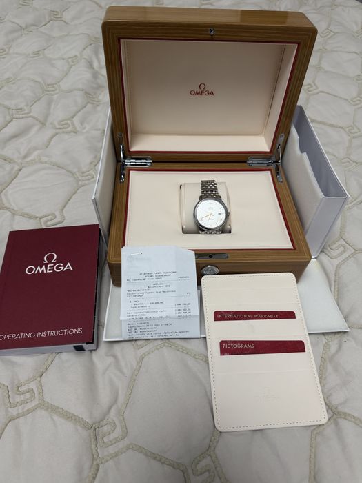 Часы Omega De Ville