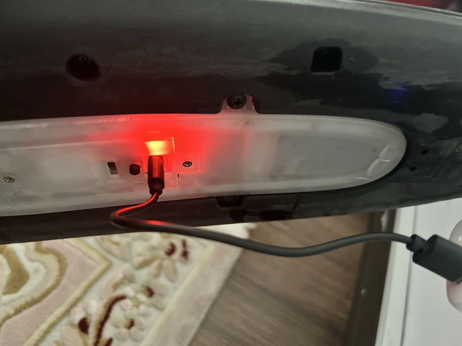 Trotineta albastra GLOBBER