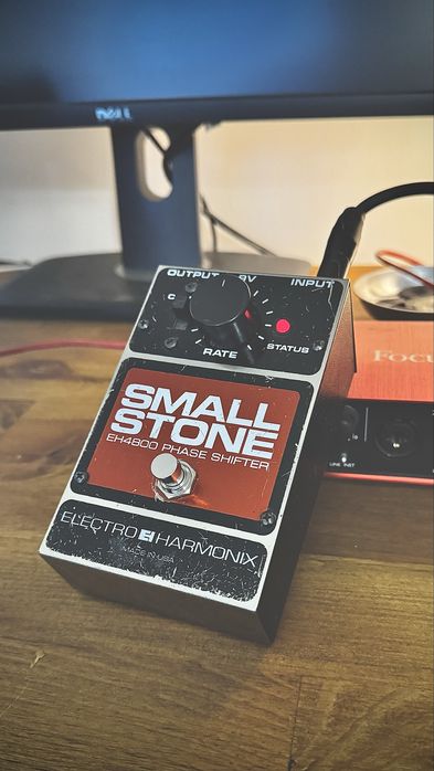 Педаль для гитары EHX Small Stone Phase
