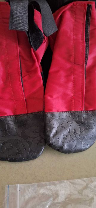 2 seturi incaltaminte pentru caini marime 5  si XXL pret 50 lei/bucata