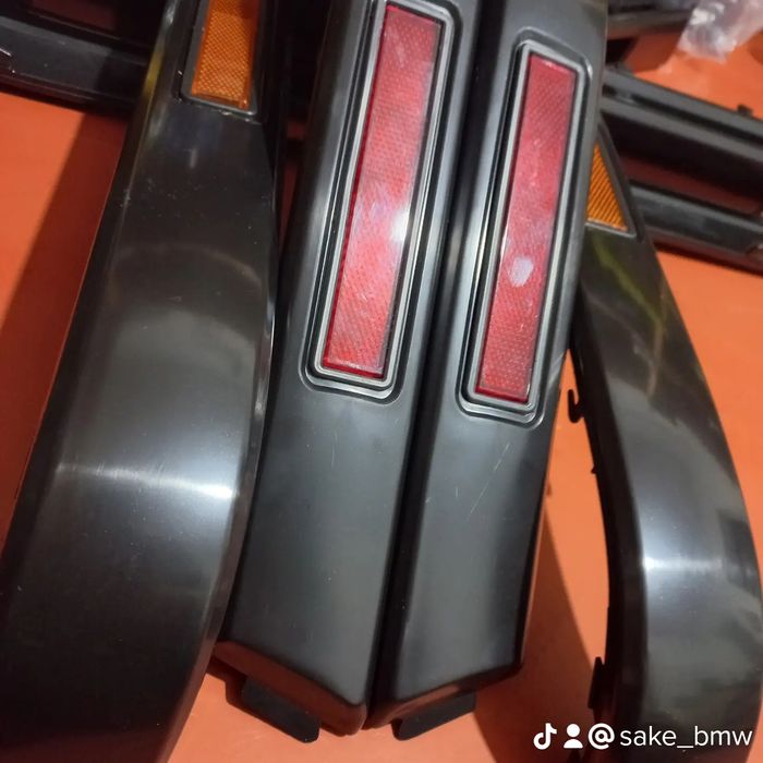 Накладка с катофотами. BMW E34 БМВ