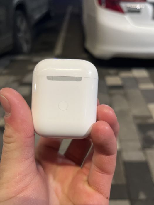Оригинал AirPods2
