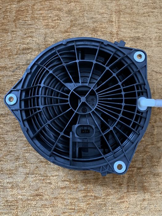 Maner portbagaj / Sigla VW Passat B8 / Golf 7 : 3G5827469