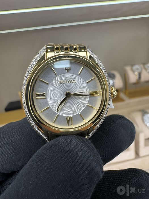 Бриллиантовые часы BULOVA