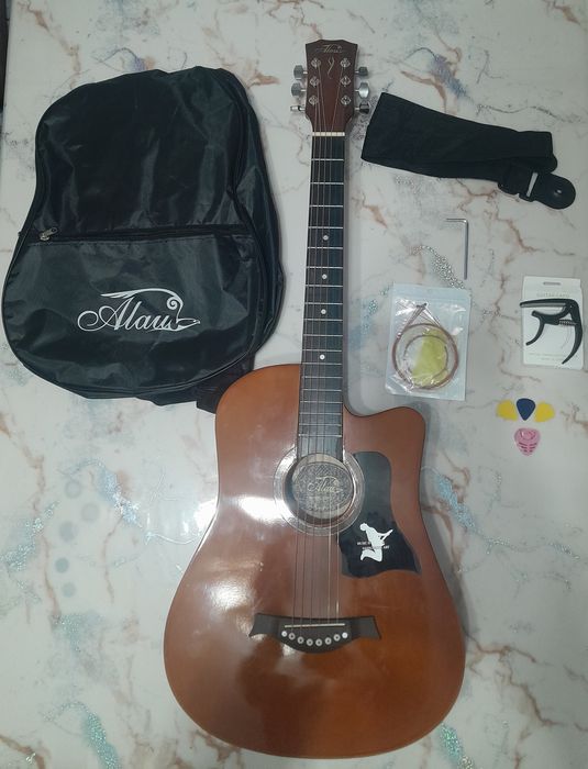 Гитара акустическая "ALAU" 38