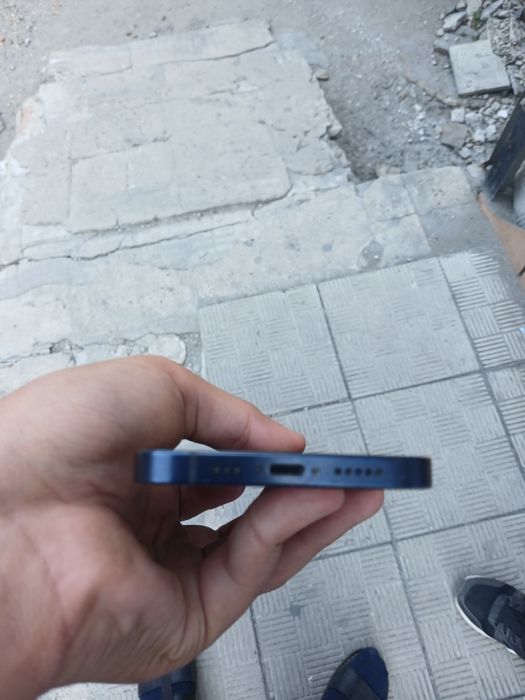 Продам айфон 12 идеал