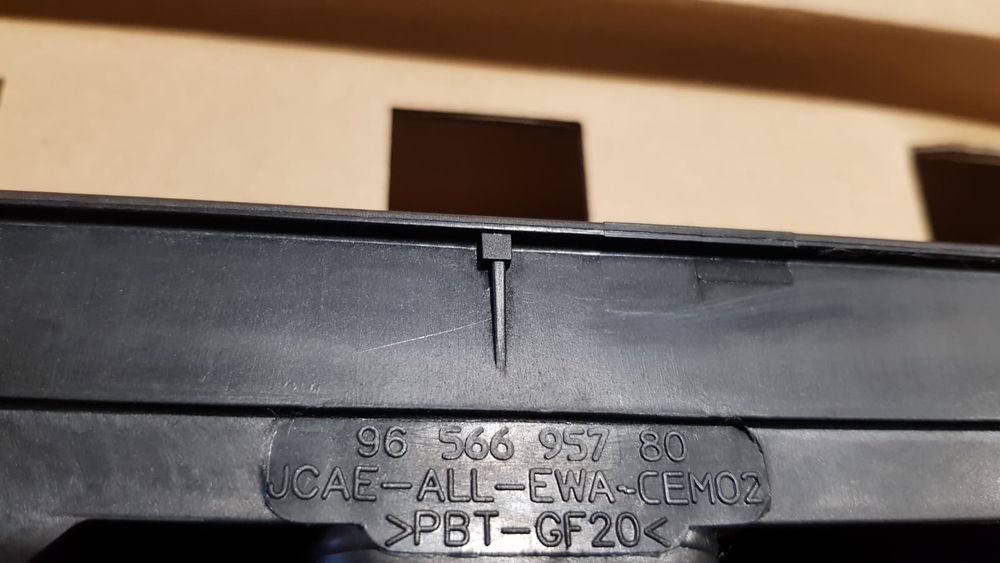 Moto r Citroen C5 , 2.0 16V benzina , bobina inducție ORIGINALA, stare foarte bună. Merge și la Peugeot. Se oferă probă.